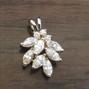 New Genuine Diamond pendant Beautiful!